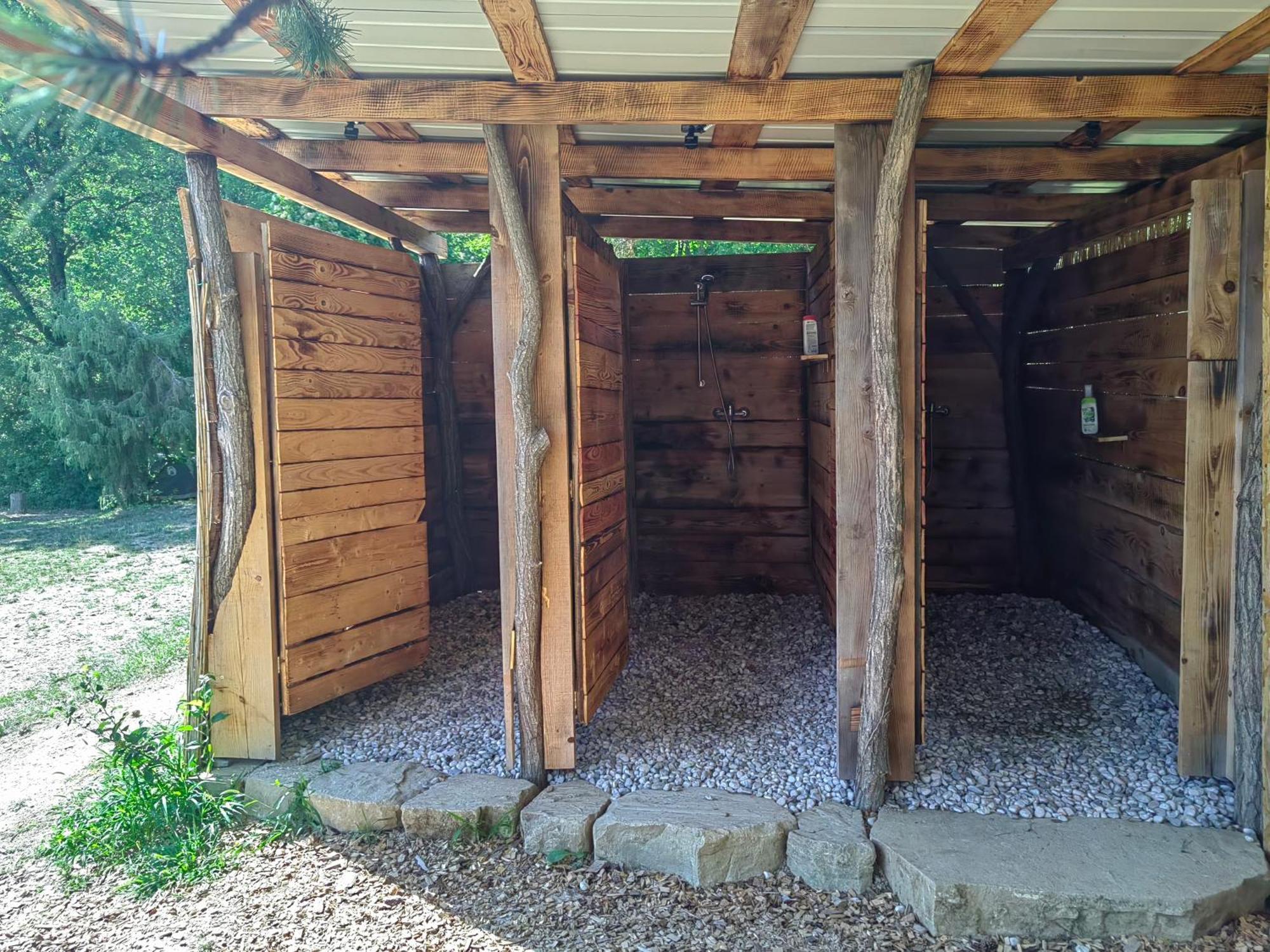 ホテル Eco Camp Supot Šmarje エクステリア 写真