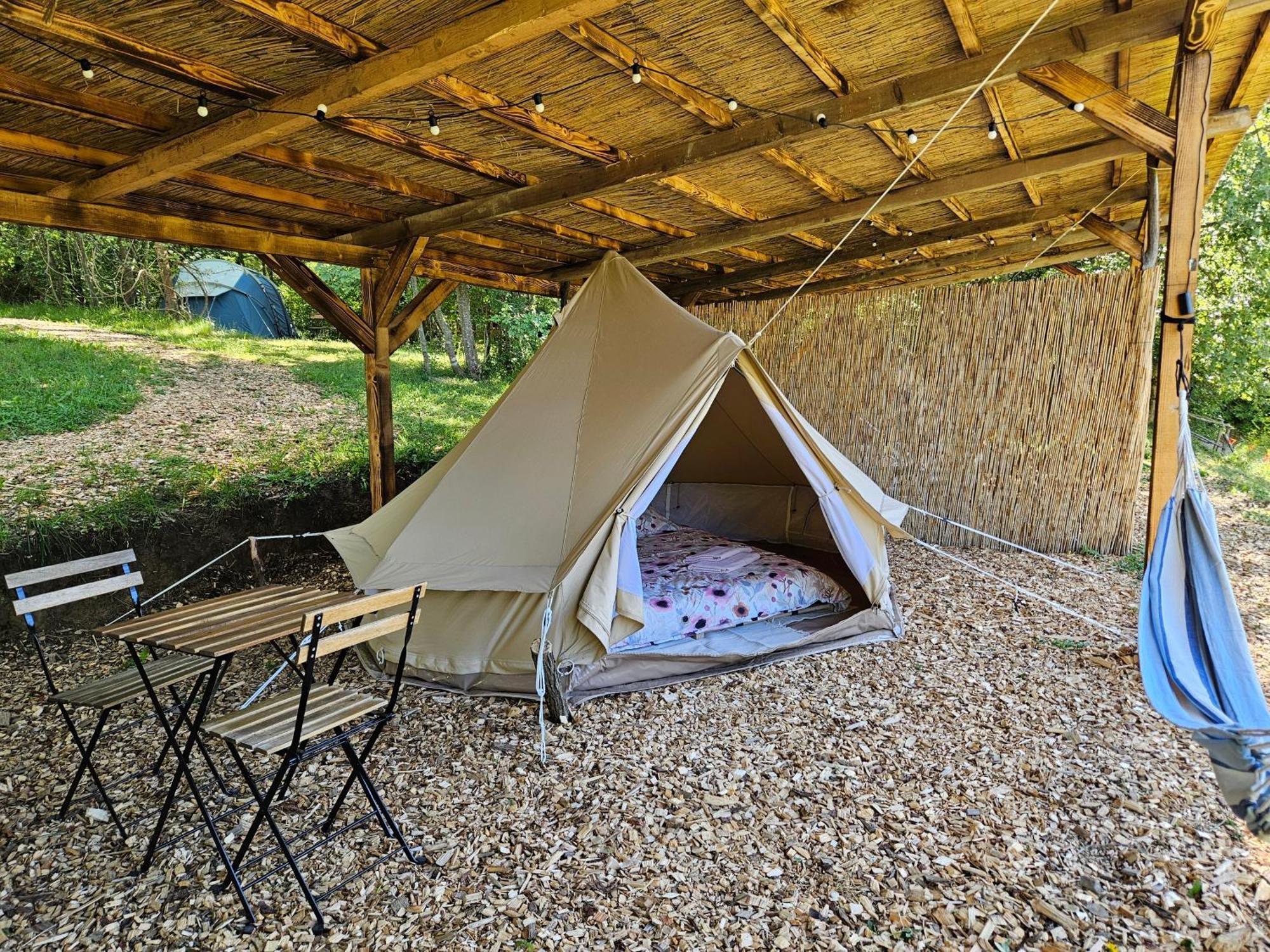 ホテル Eco Camp Supot Šmarje エクステリア 写真