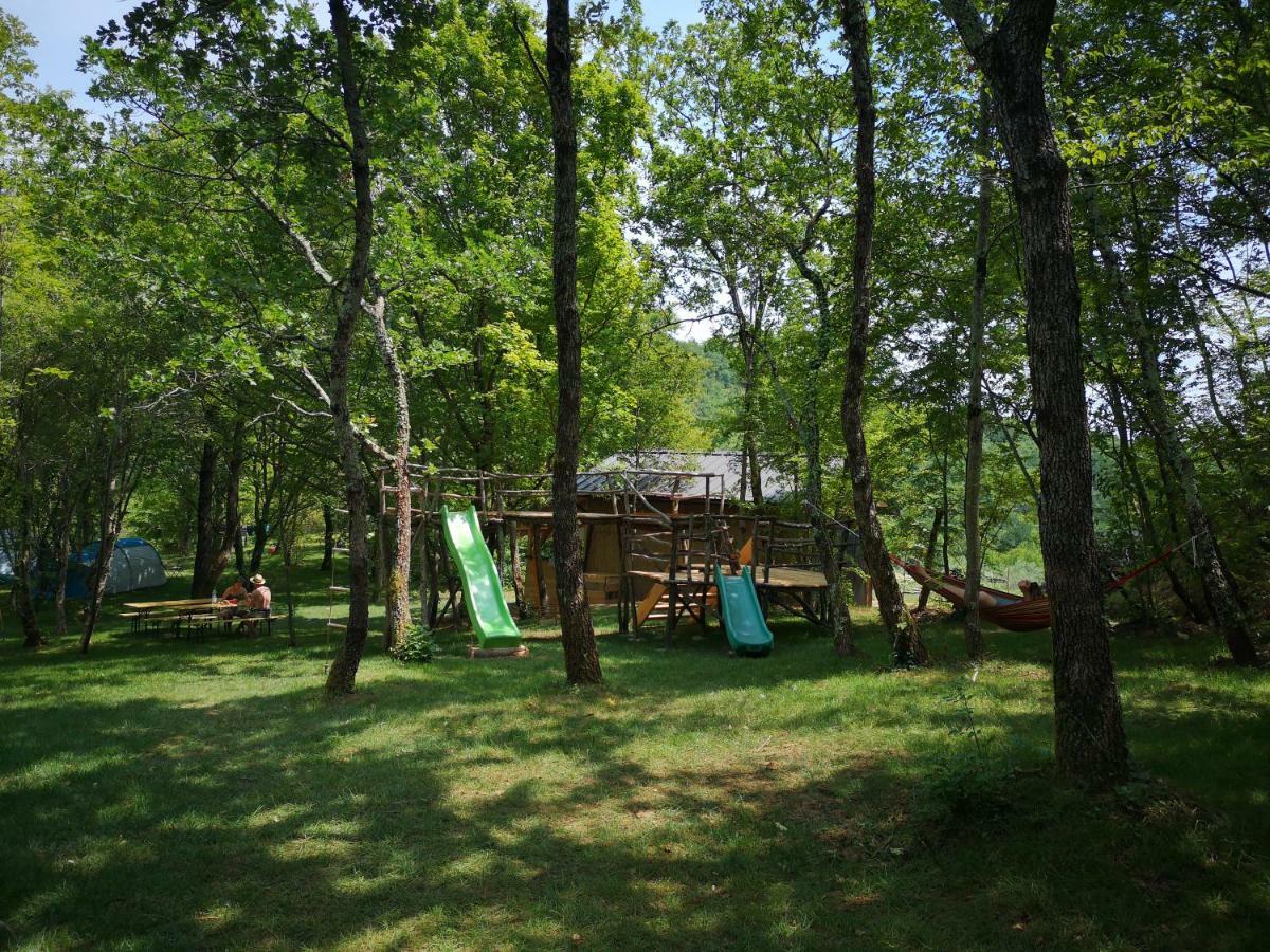 ホテル Eco Camp Supot Šmarje エクステリア 写真